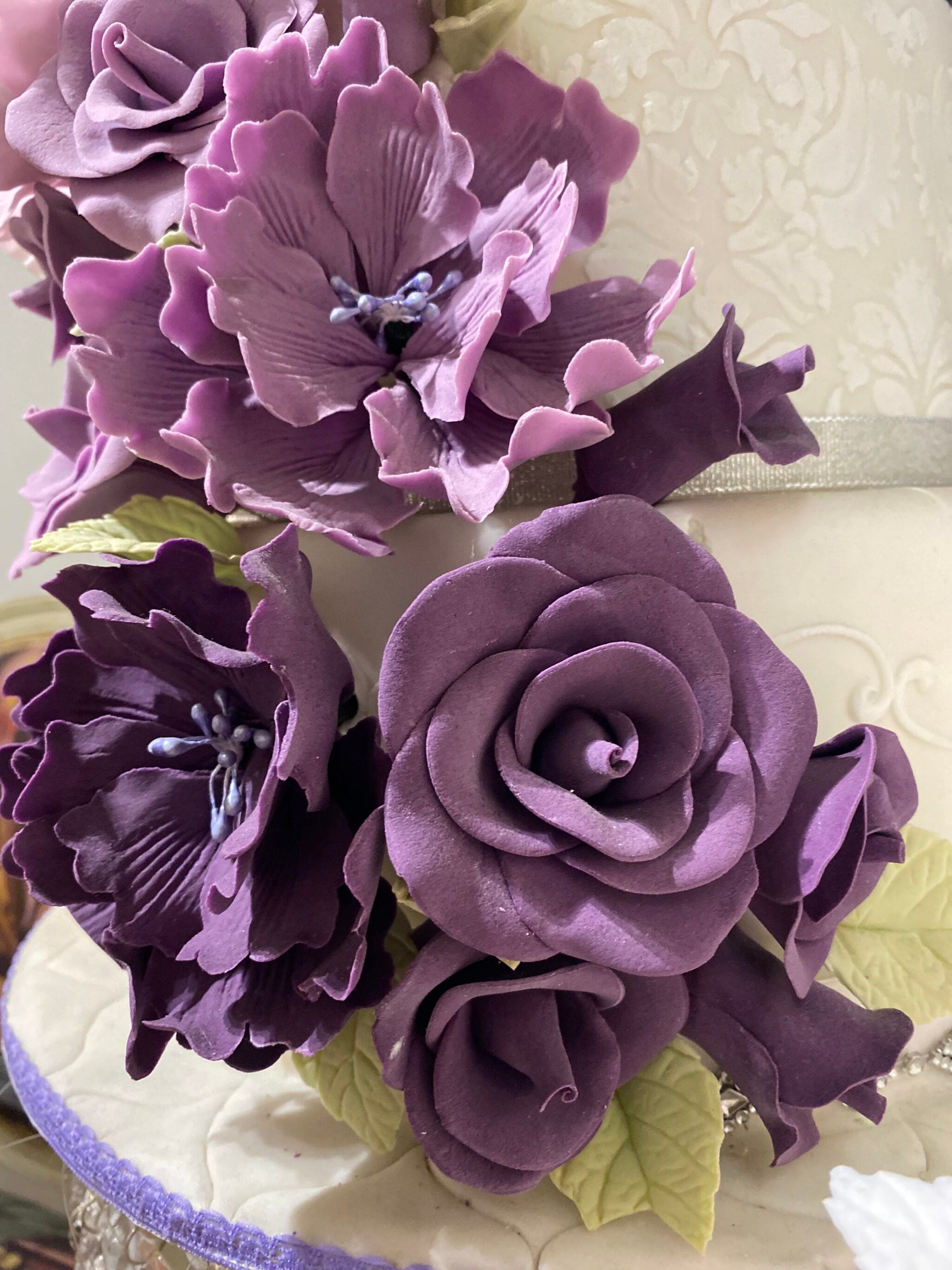 Detalles de flores de tortas de novios