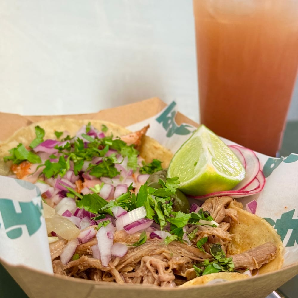 Taco al pastor y taco de birria