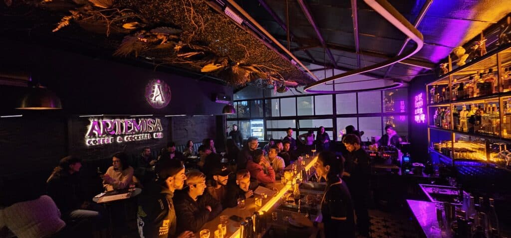 Así son las 2 cafeterías de Santiago destacadas entre las 100 mejores de Sudamérica