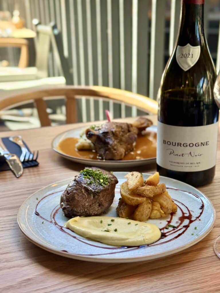 Les Dix Vins: el destacado wine bar abre su segundo local en el jardín del MUT