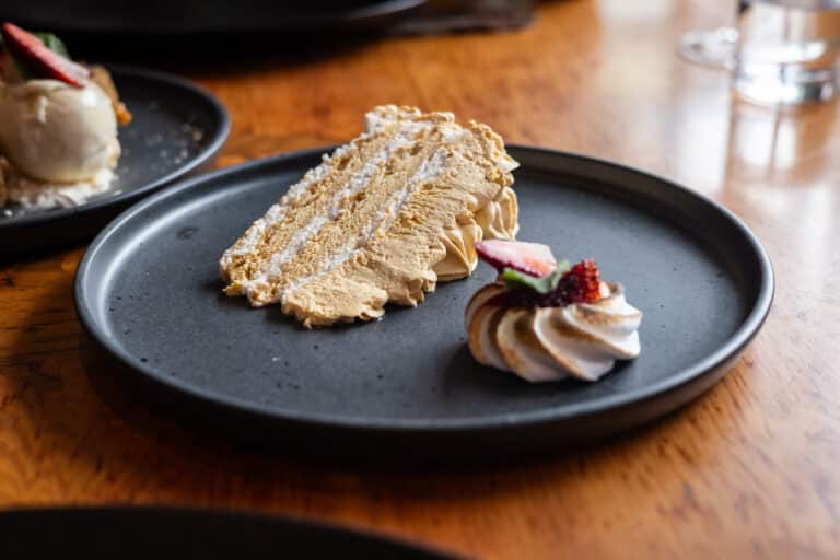 Torta Merengue Lúcuma