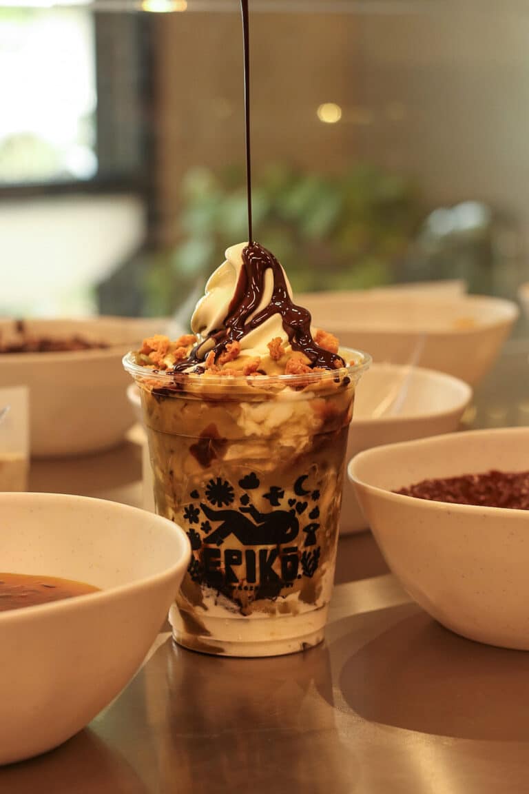 Tamaño Épiko ($7.900), incluye dos salsas y tres toppings