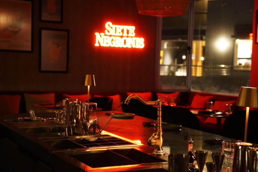 El regreso de Siete Negronis a Bellavista y apuesta por devolverle la noche al barrio