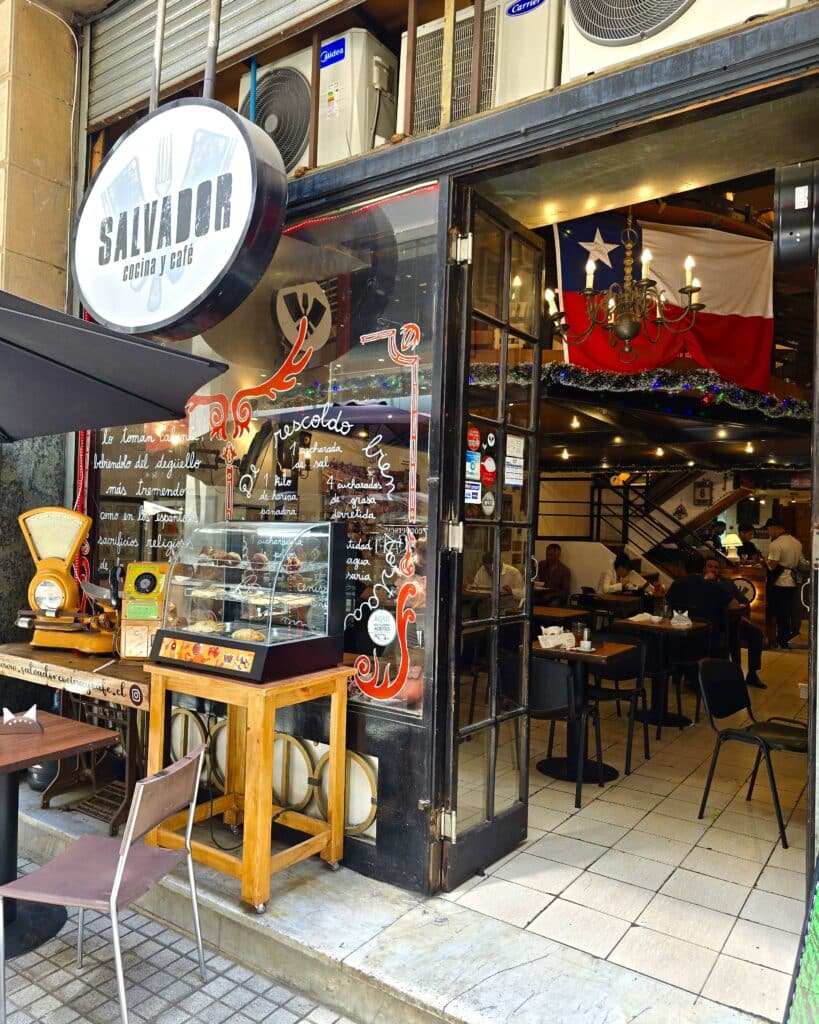 Salvador Cocina y Café: cocina chilena de mercado en el centro histórico de Santiago