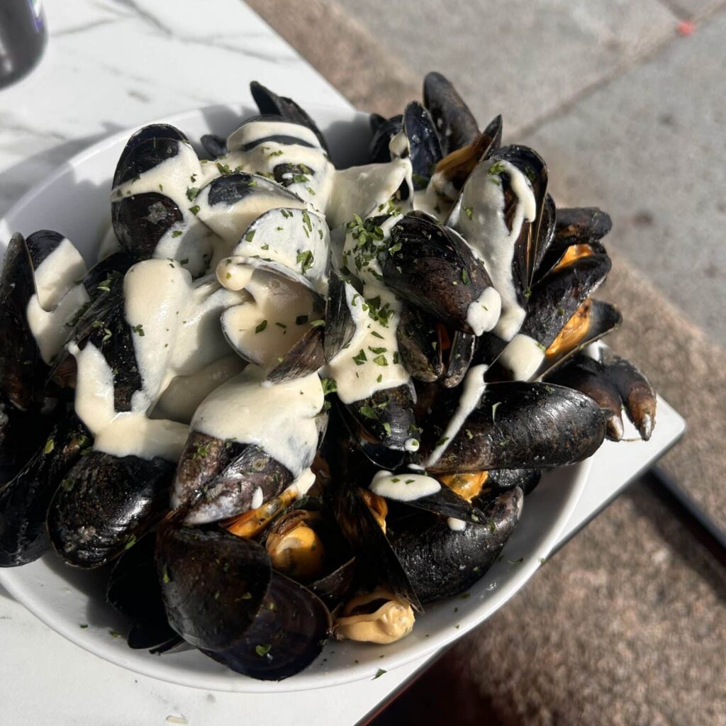 Normandía: una ruta gastronómica entre mar, sidra y camembert