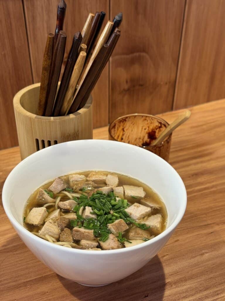 Neyukaba: el primer niboshi ramen de Chile