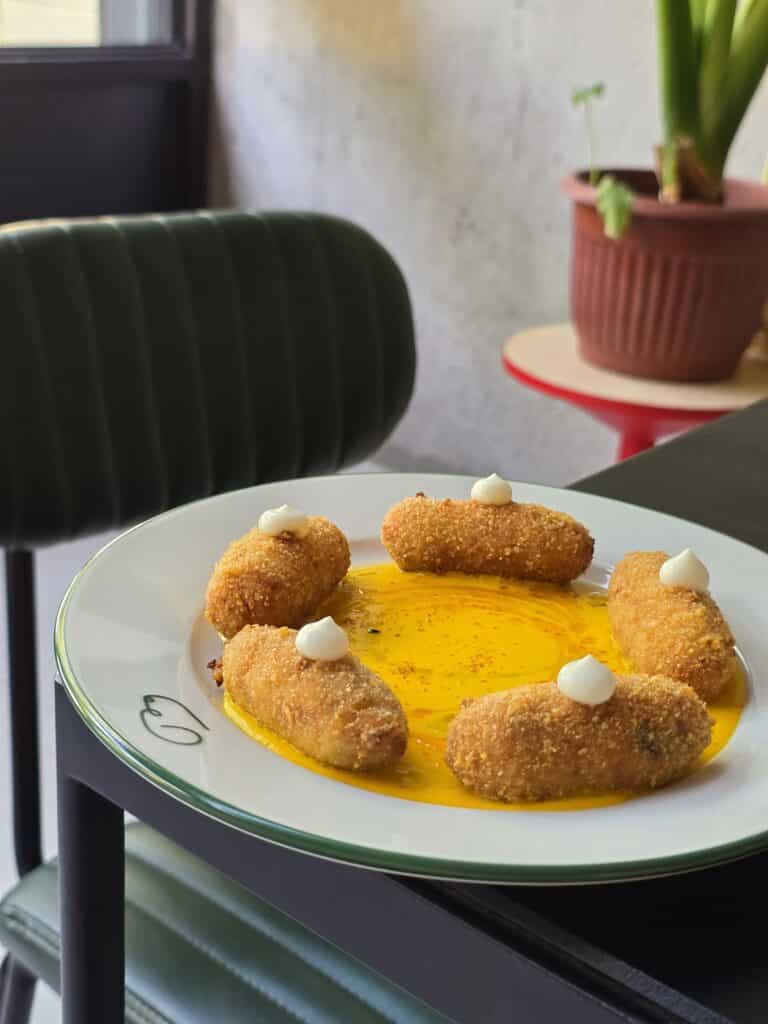 La infaltable del bar: 6 estilos de croquetas que marcan tendencia
