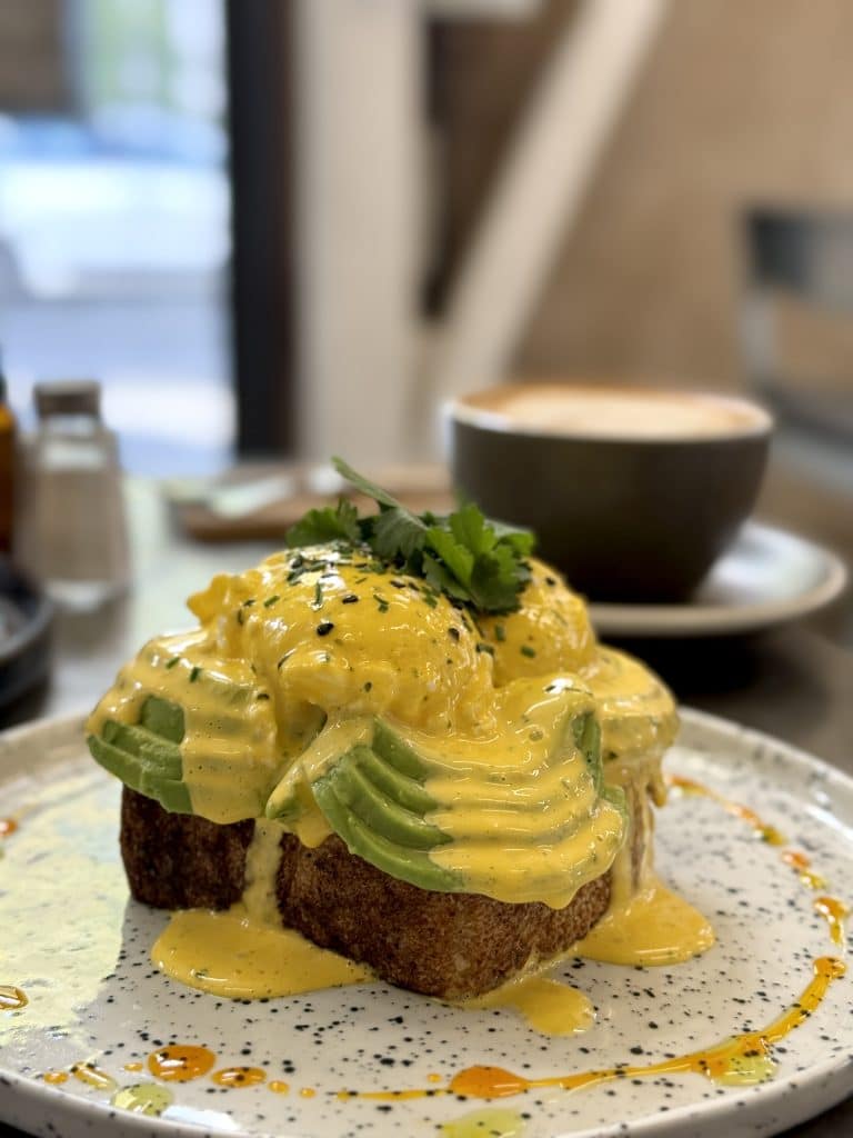 Huevos Benedictinos