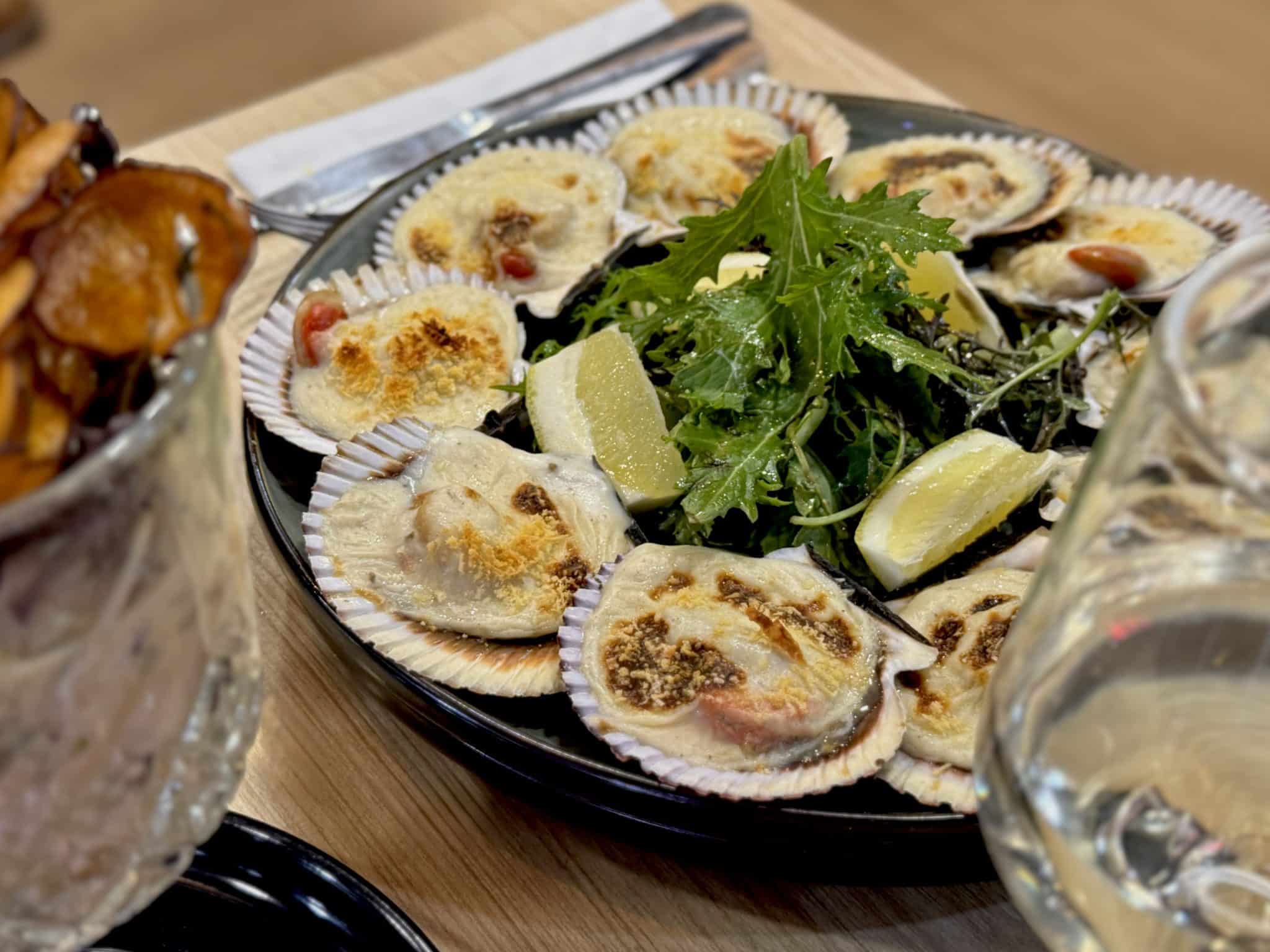 Ostiones gratinados con con bechamel