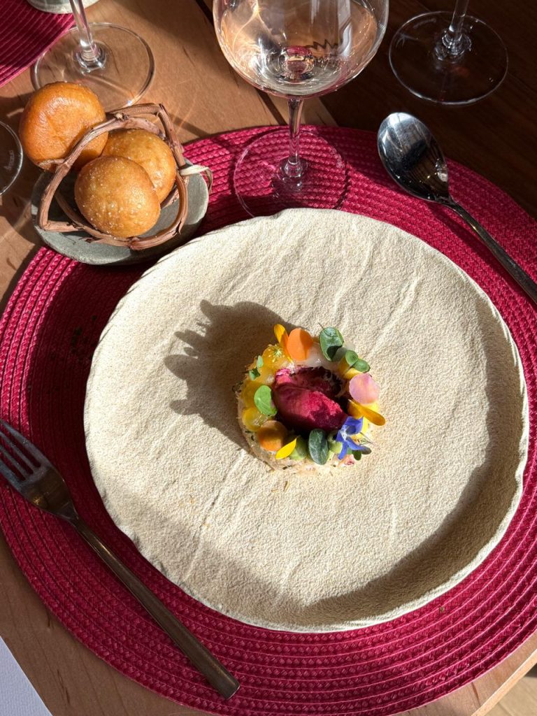 El nuevo menú del restaurante Pavilion de la Viña VIK, mejor viña del mundo según 50 Best Vineyards