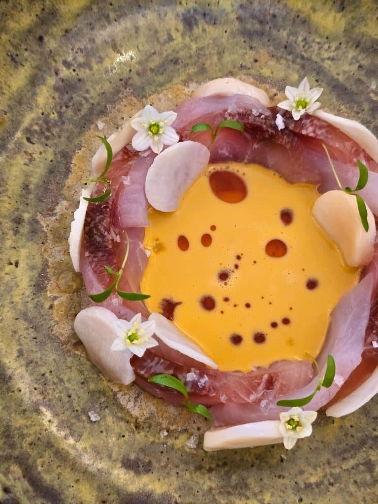 Casa Las Cujas: una cocina de playa que mira al mundo